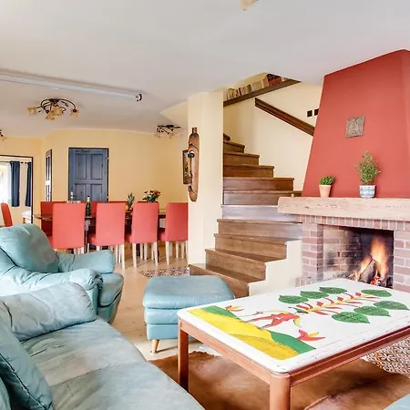 Amazing 5 Bedroom House Krumlov 82 - 4 Min Walk To Main Square * Чески-Крумлов