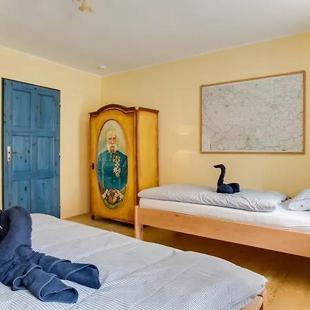 Amazing 5 Bedroom House Krumlov 82 - 4 Min Walk To Main Square Чески-Крумлов