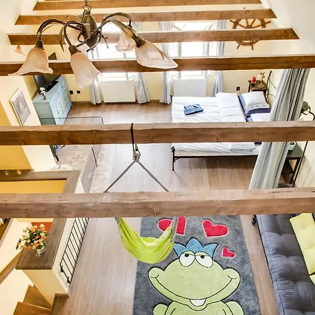 Вилла Amazing 5 Bedroom House Krumlov 82 - 4 Min Walk To Main Square