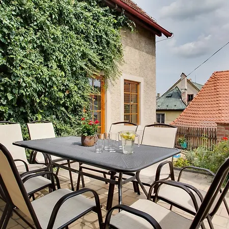 Вилла Amazing 5 Bedroom House Krumlov 82 - 4 Min Walk To Main Square Чески-Крумлов