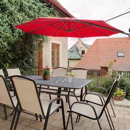 Amazing 5 Bedroom House Krumlov 82 - 4 Min Walk To Main Square * Чески-Крумлов
