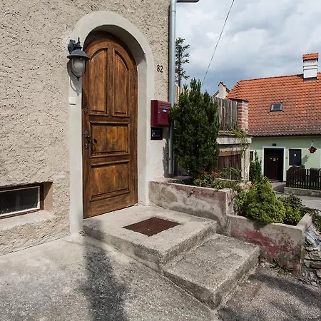 Amazing 5 Bedroom House Krumlov 82 - 4 Min Walk To Main Square Вилла *