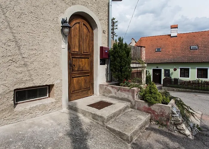 Amazing 5 Bedroom House Krumlov 82 - 4 Min Walk To Main Square Villa *